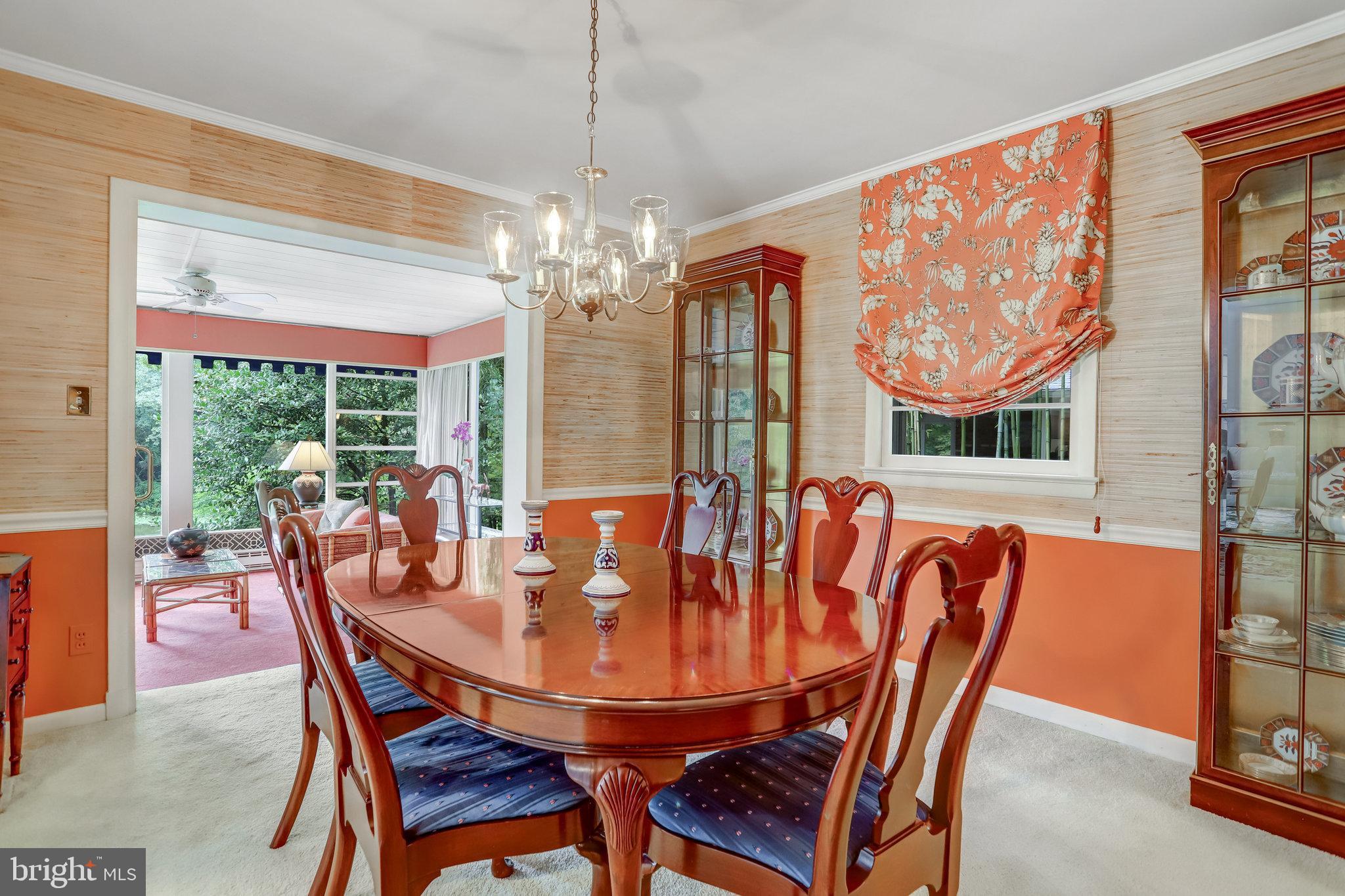 LAKE BARCROFT - Residential