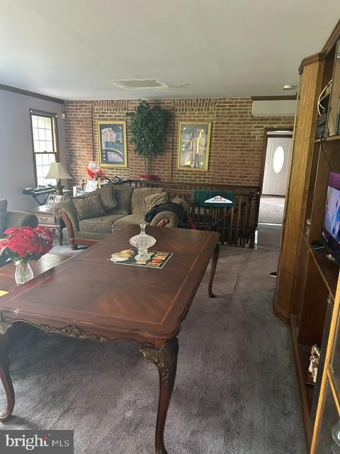 SUNNYBROOK FARMS - Residential