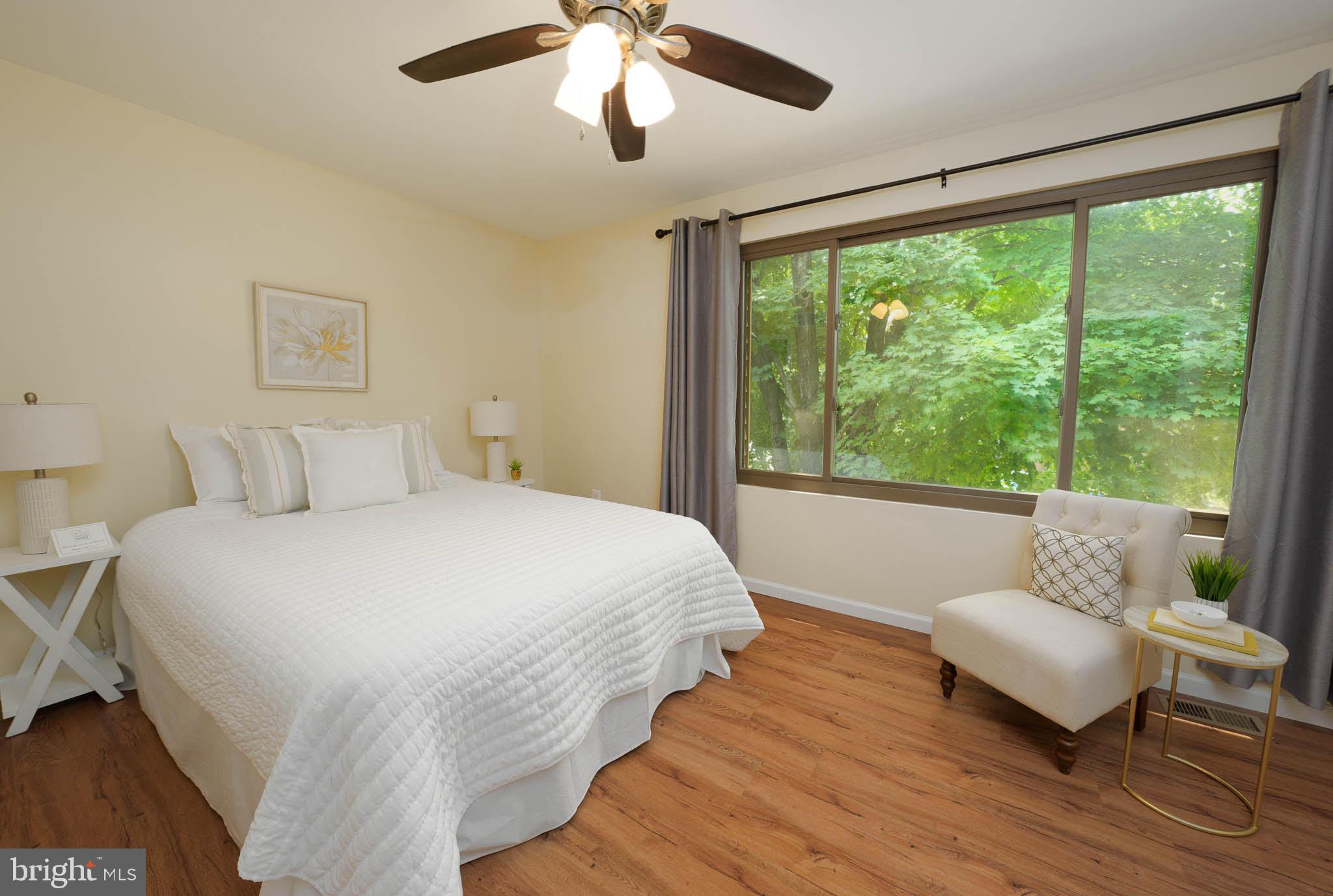 ADMIRALS WALK - Residential