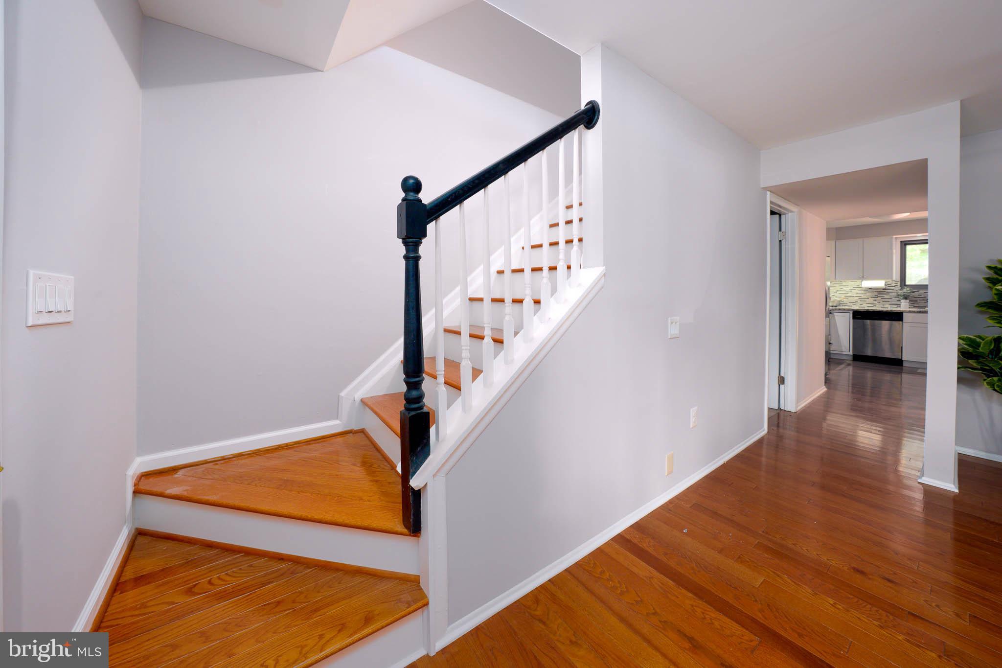 ADMIRALS WALK - Residential
