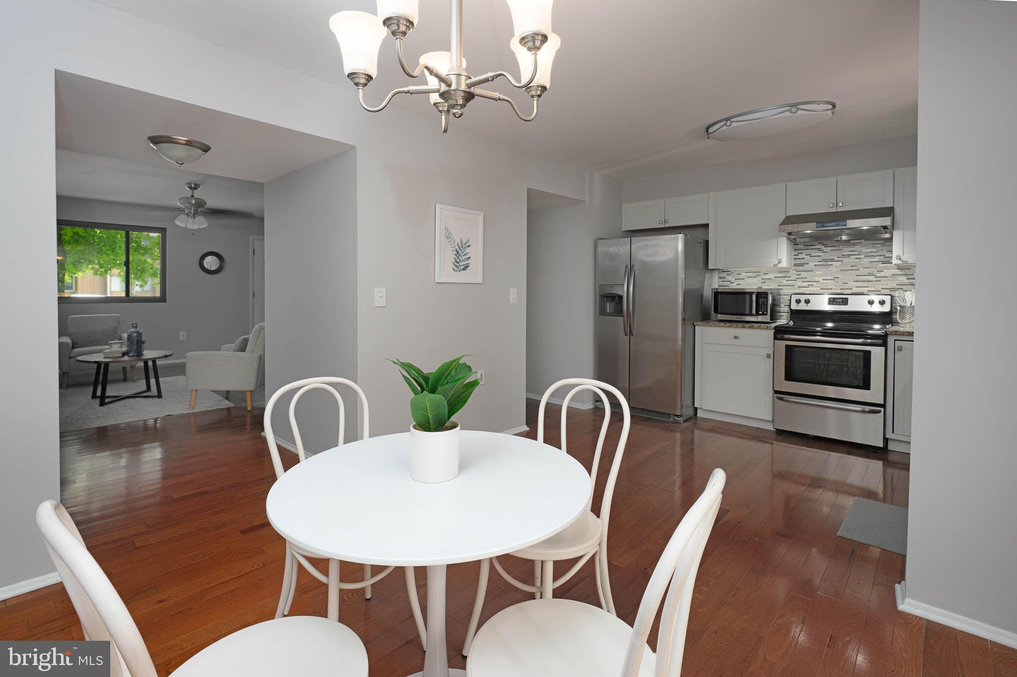 ADMIRALS WALK - Residential