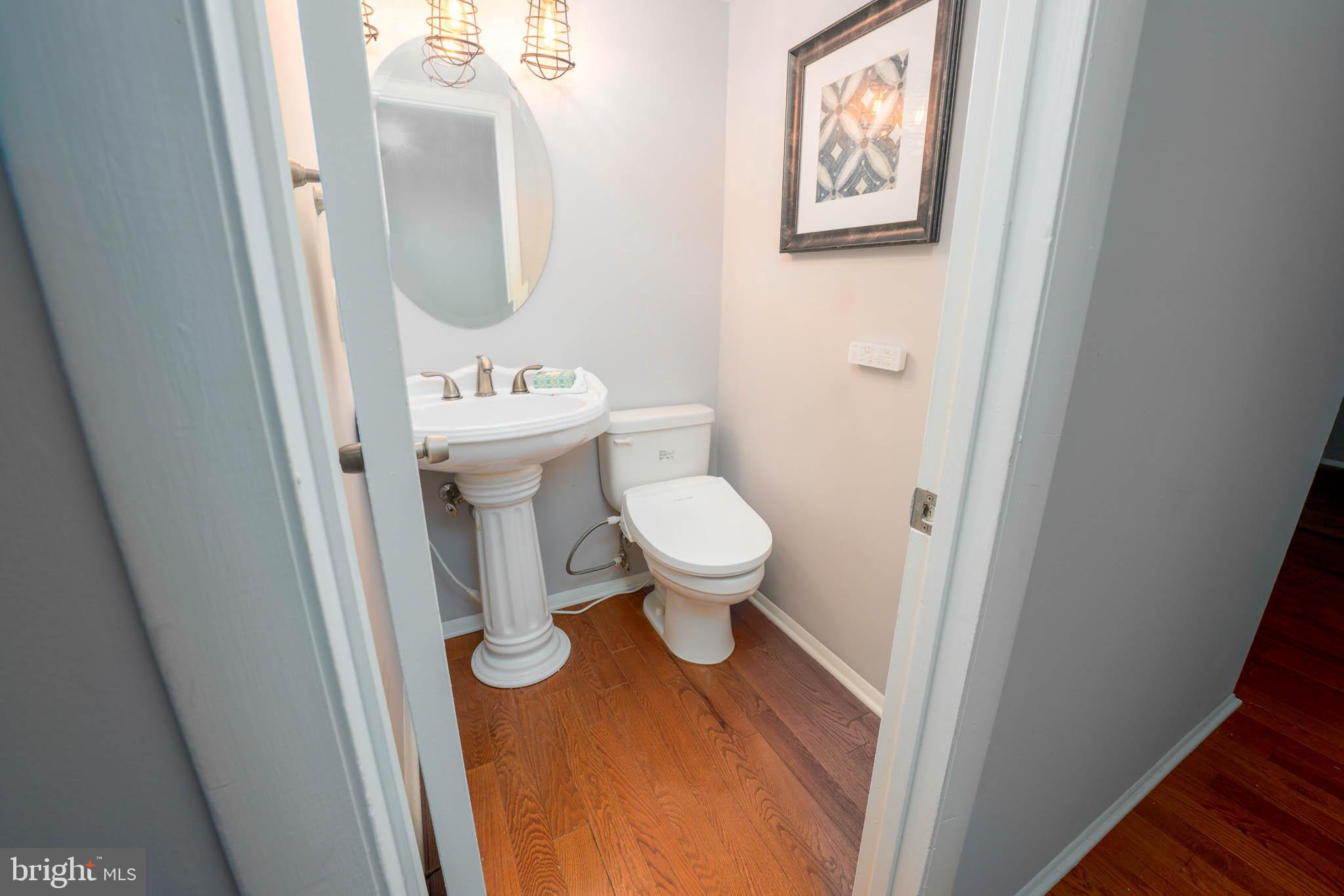 ADMIRALS WALK - Residential