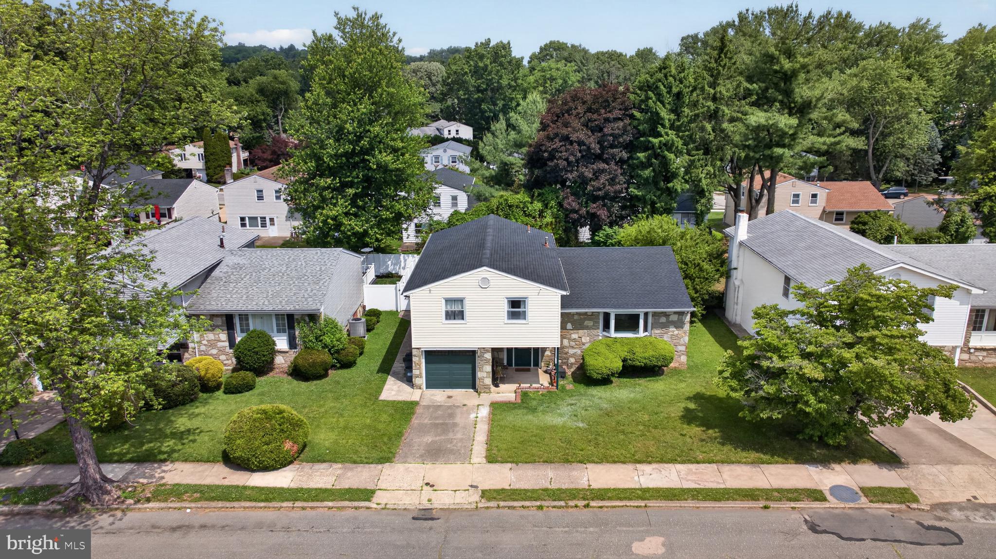 SOMERTON - Residential