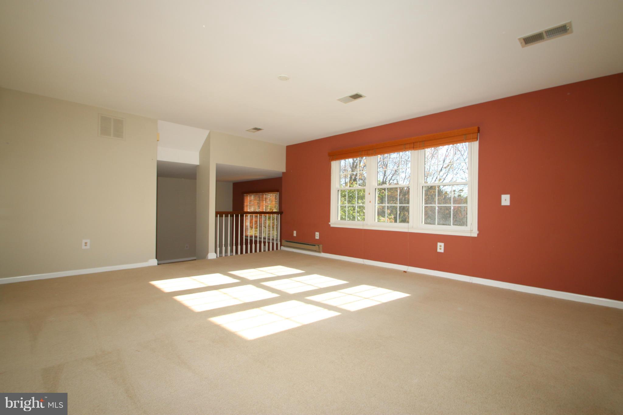 BURNHAM HILLS - Residential