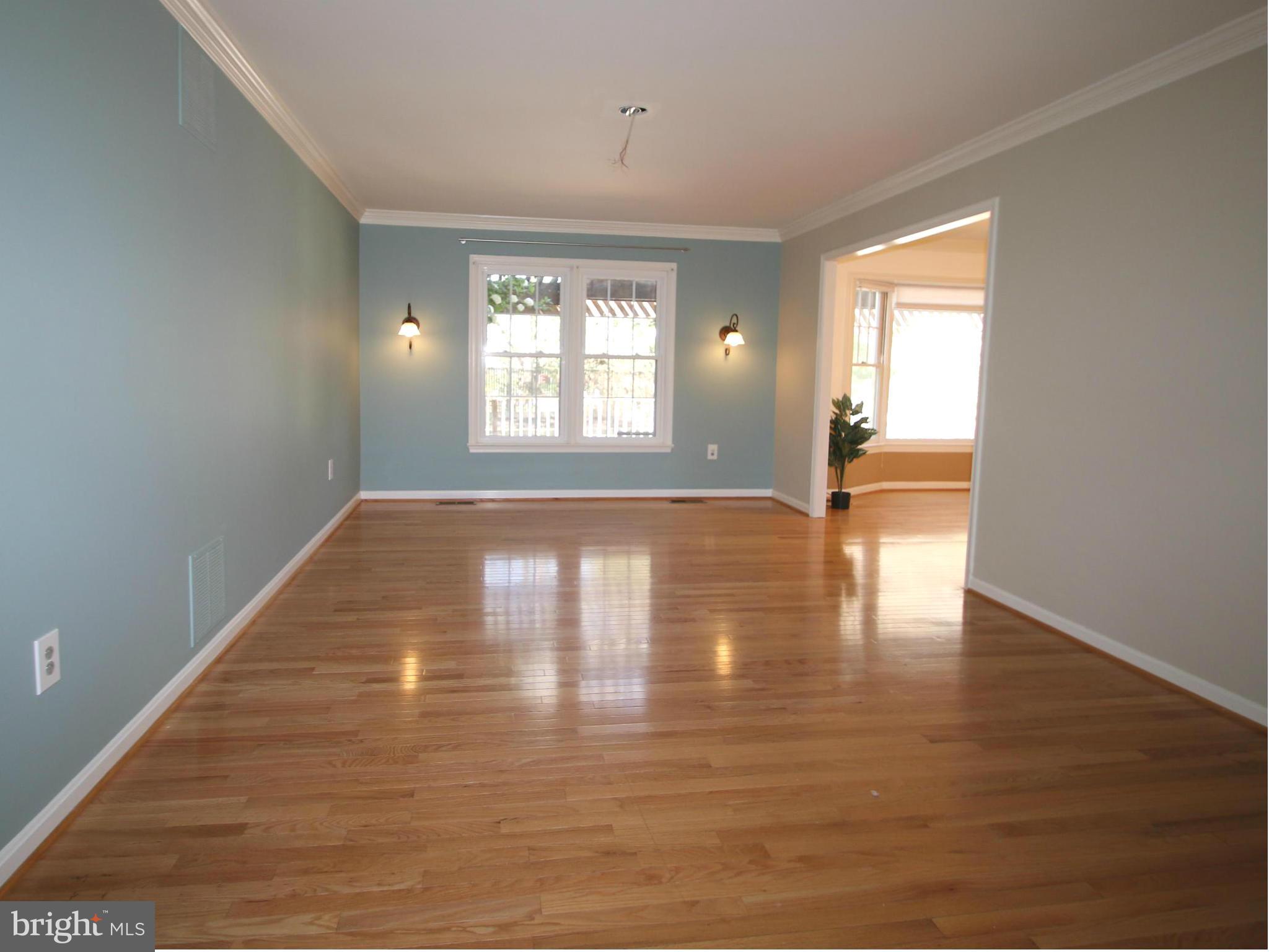 BURNHAM HILLS - Residential
