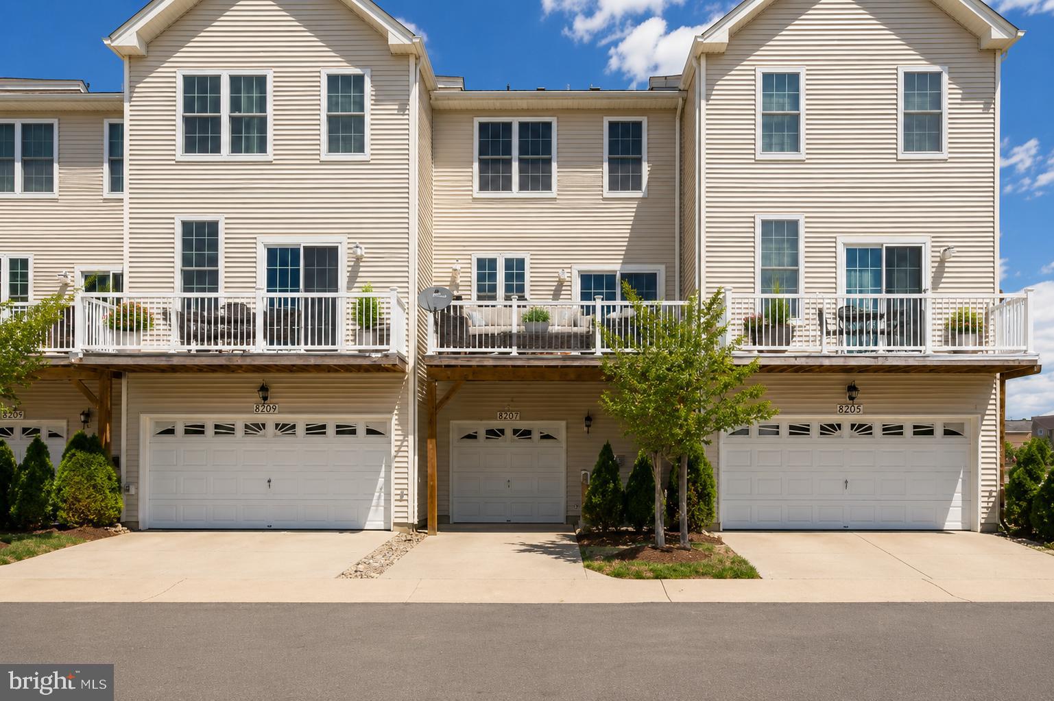 SOUTH RIDING - Residential