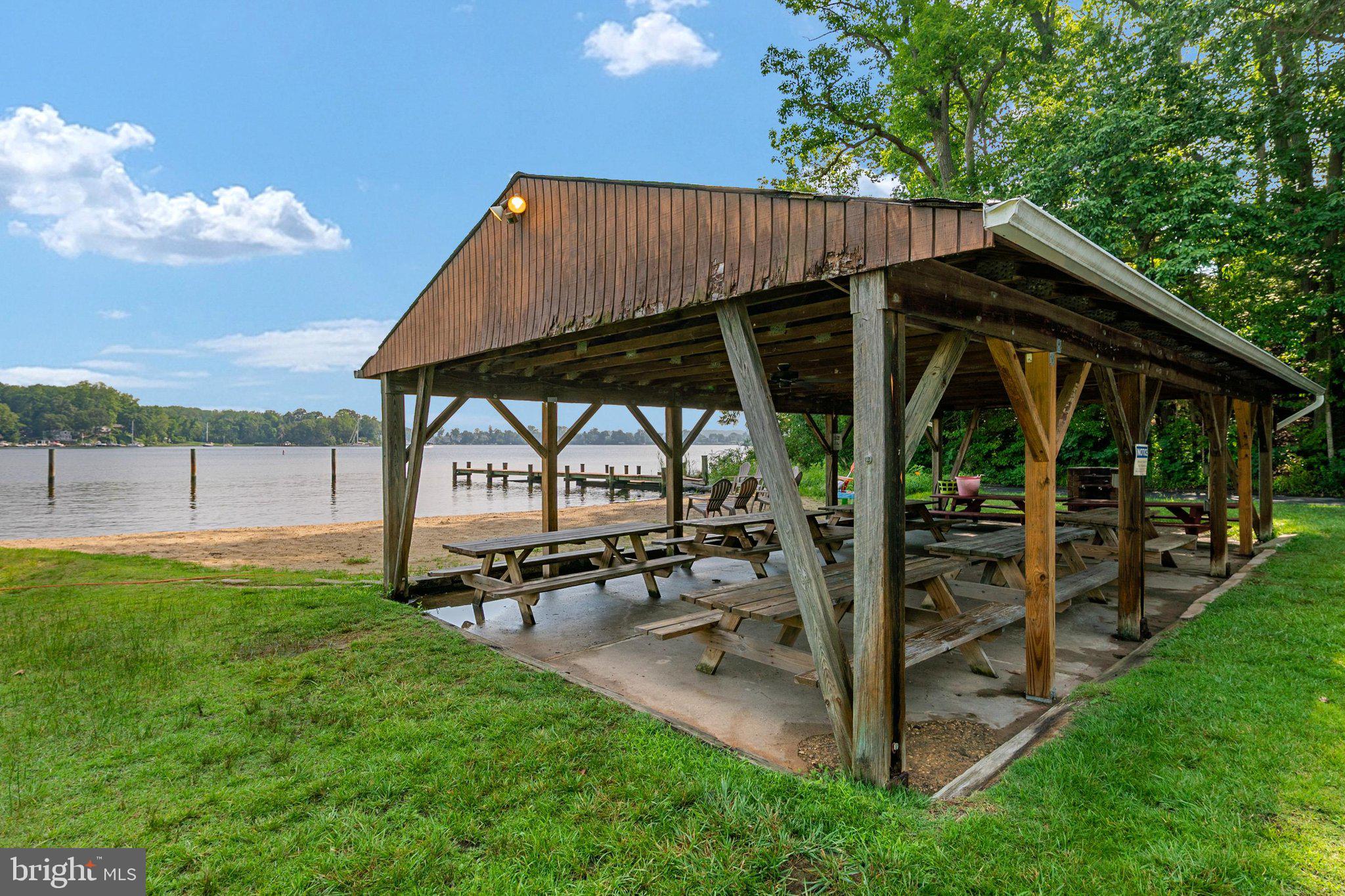 SEVERN LANDING - Residential