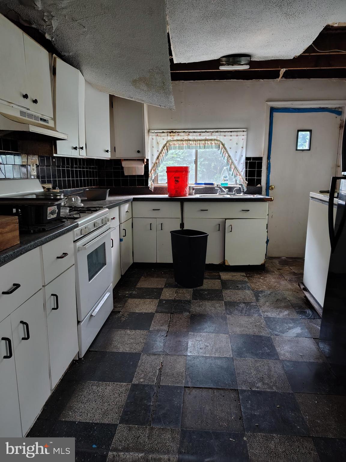 OLDE KENSINGTON - Residential
