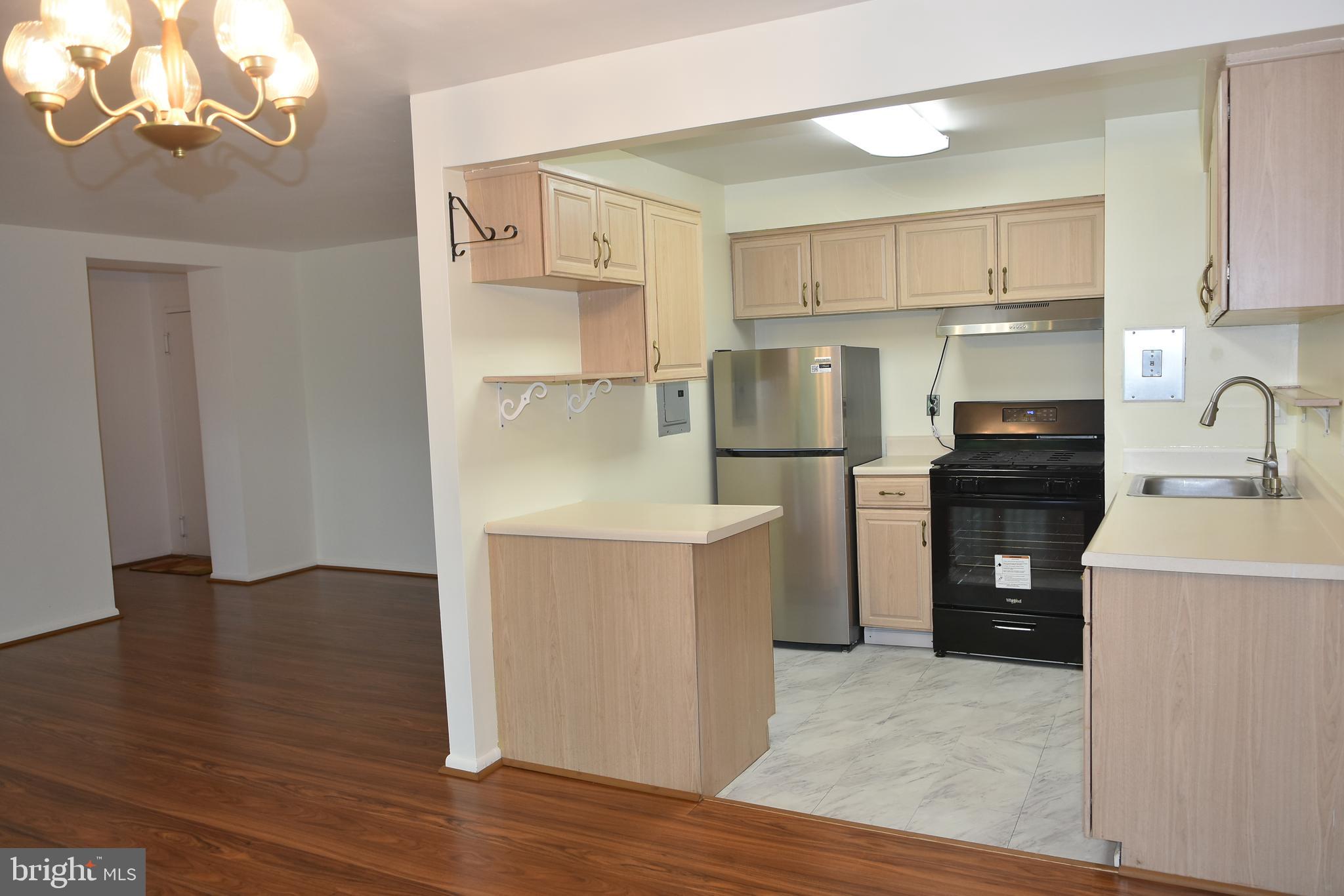 BRIARWOOD COURT - Residential Lease