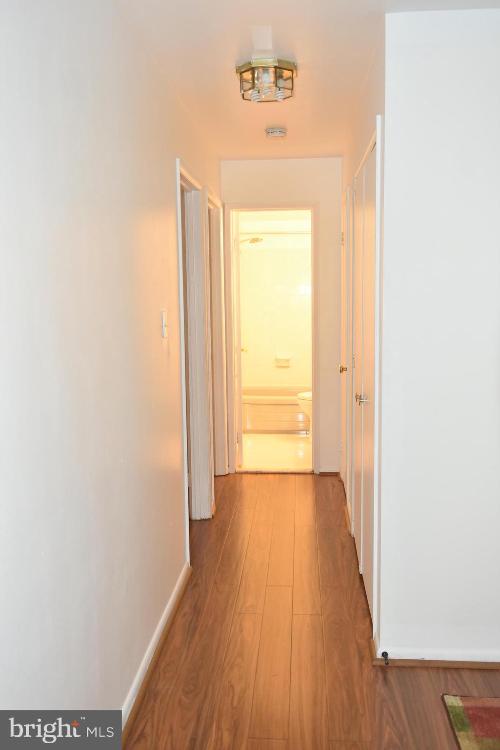 BRIARWOOD COURT - Residential Lease