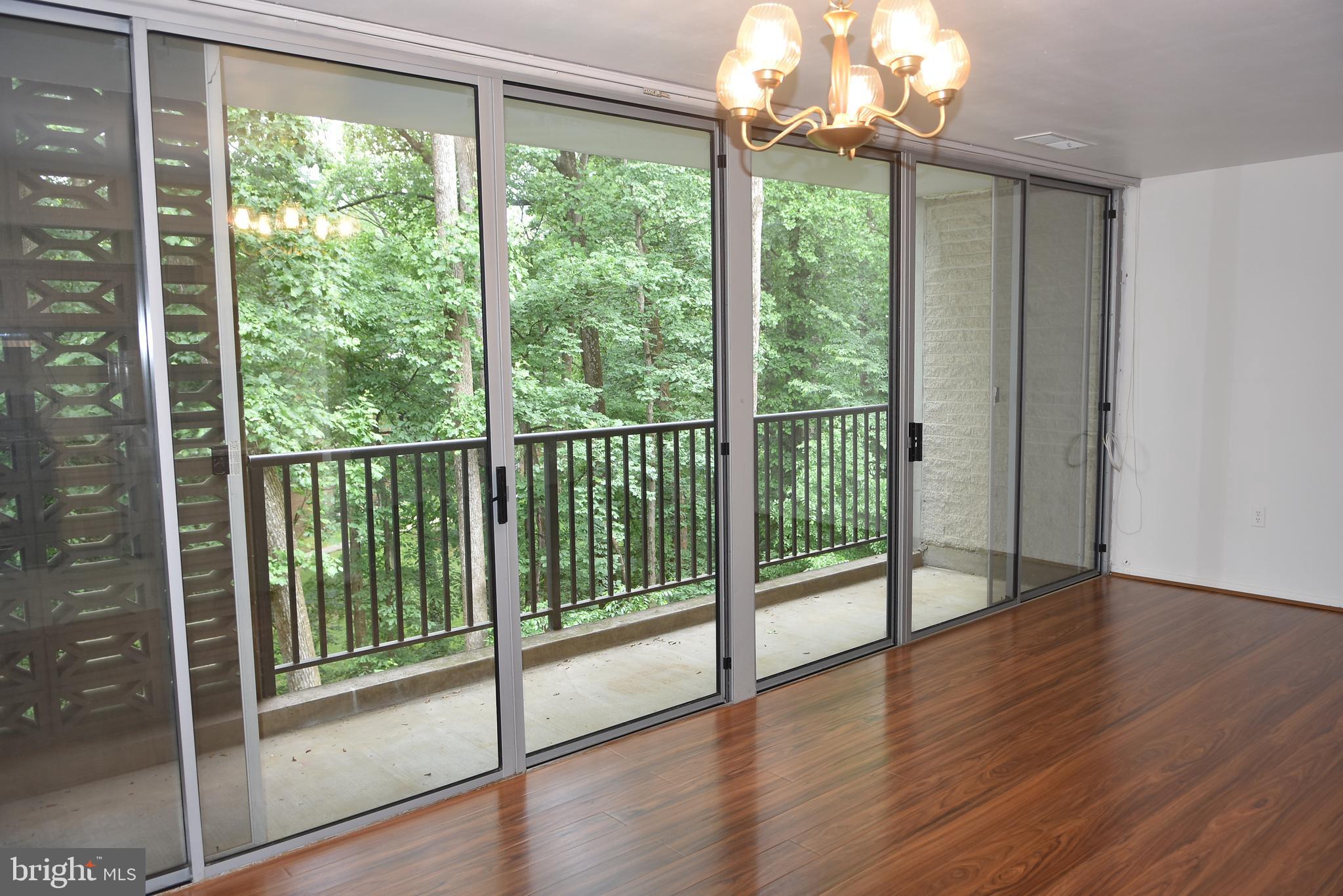 BRIARWOOD COURT - Residential Lease