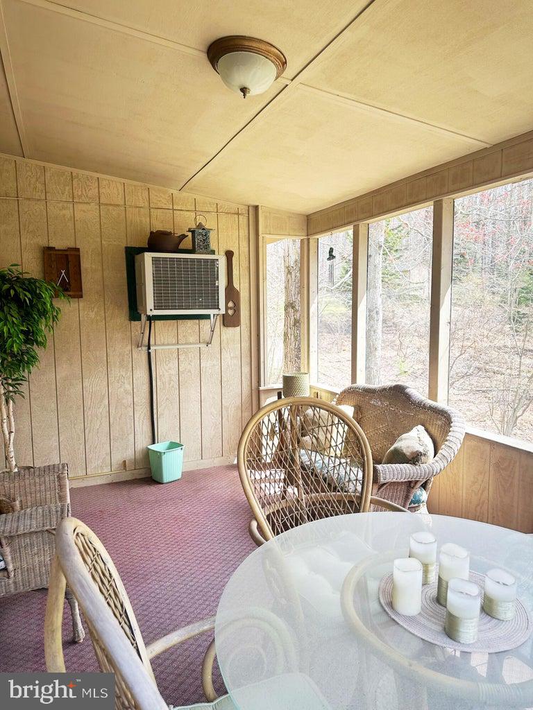 ARROWHEAD  LAKES - Residential