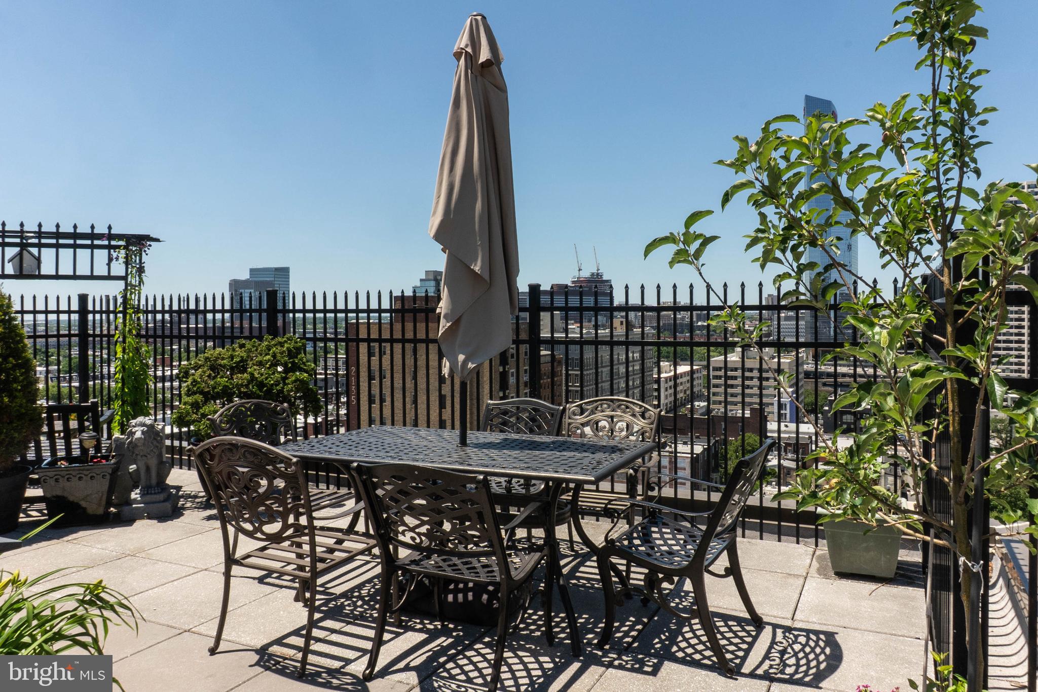 RITTENHOUSE SQUARE - Residential