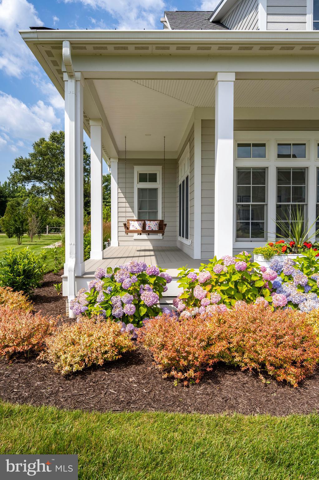 SHOWFIELD - Residential