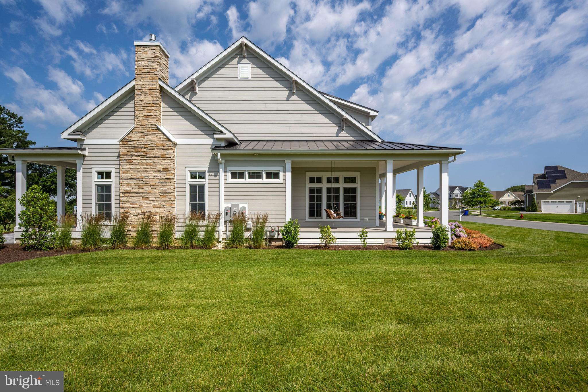 SHOWFIELD - Residential