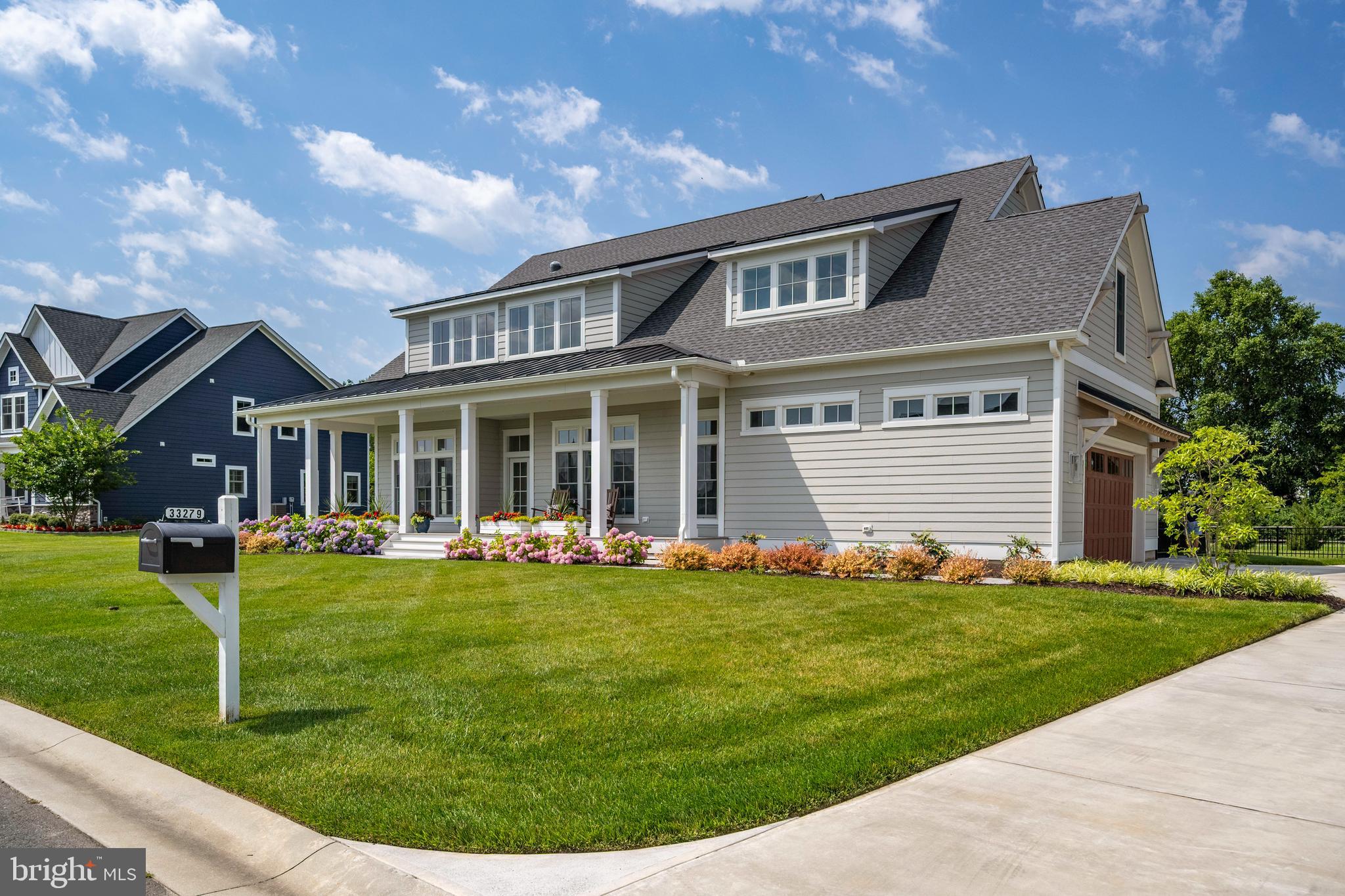 SHOWFIELD - Residential