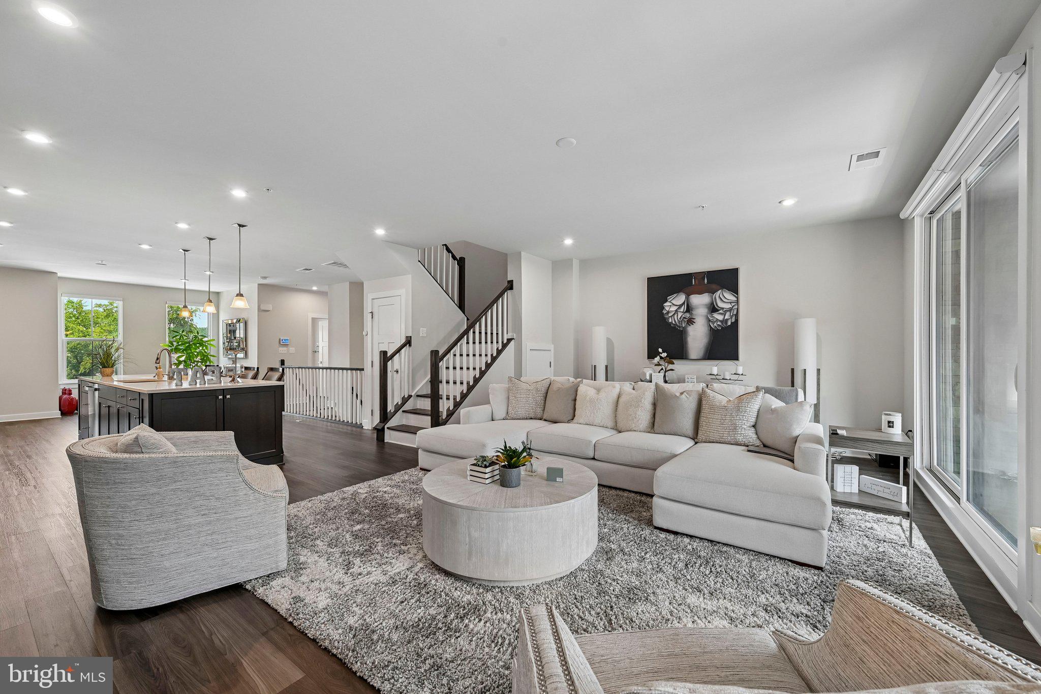 PADDOCK POINTE - Residential