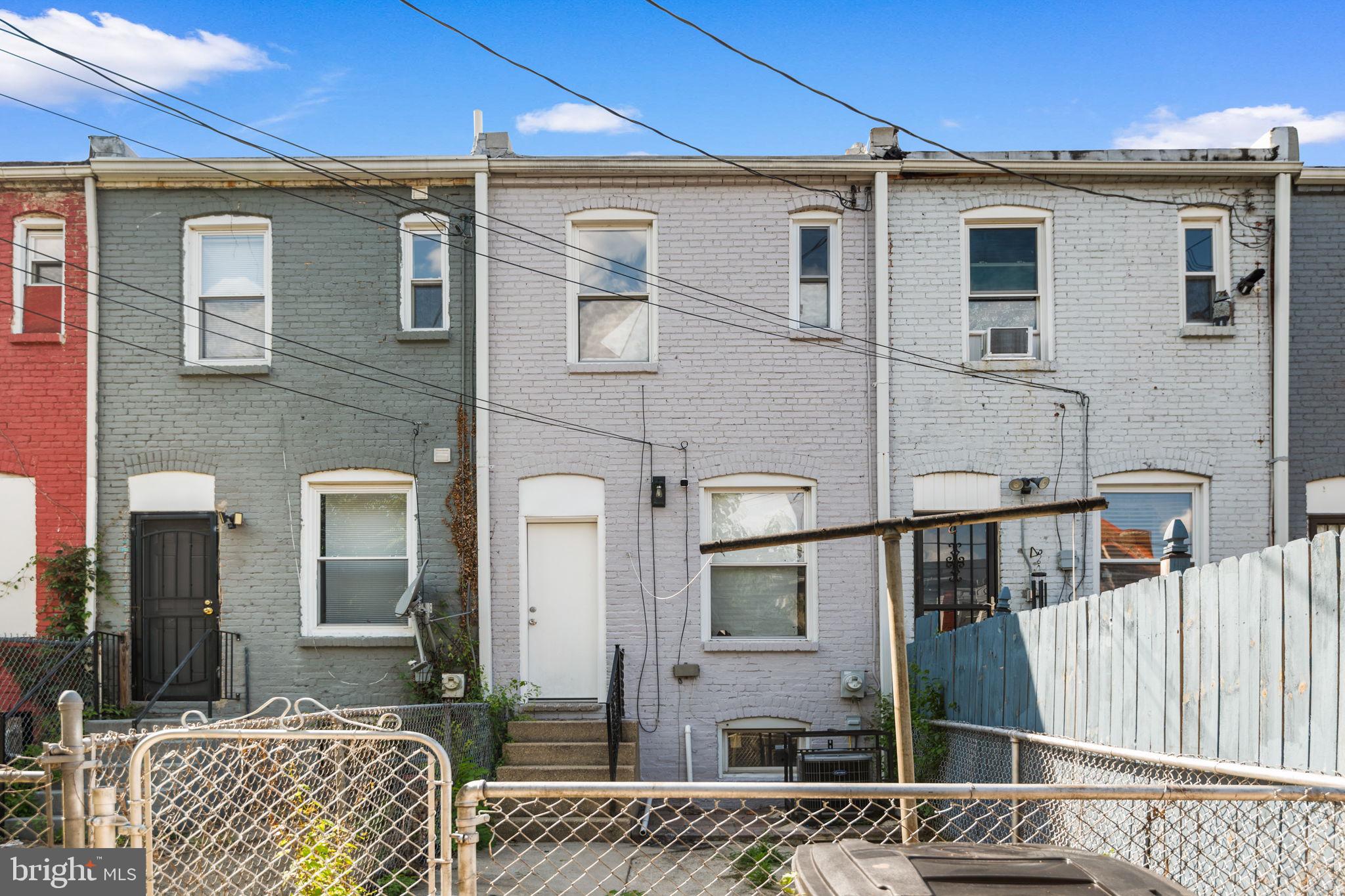 MILL HILL - Residential