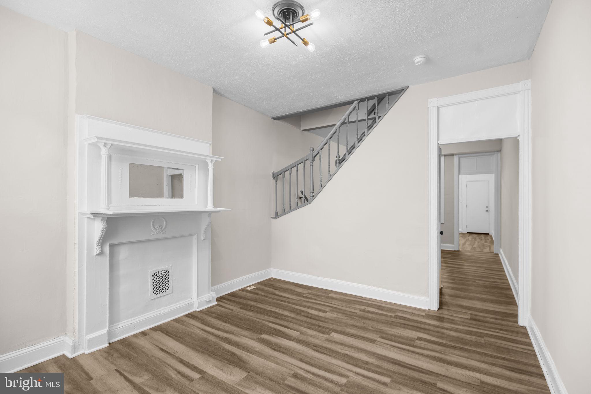 MILL HILL - Residential