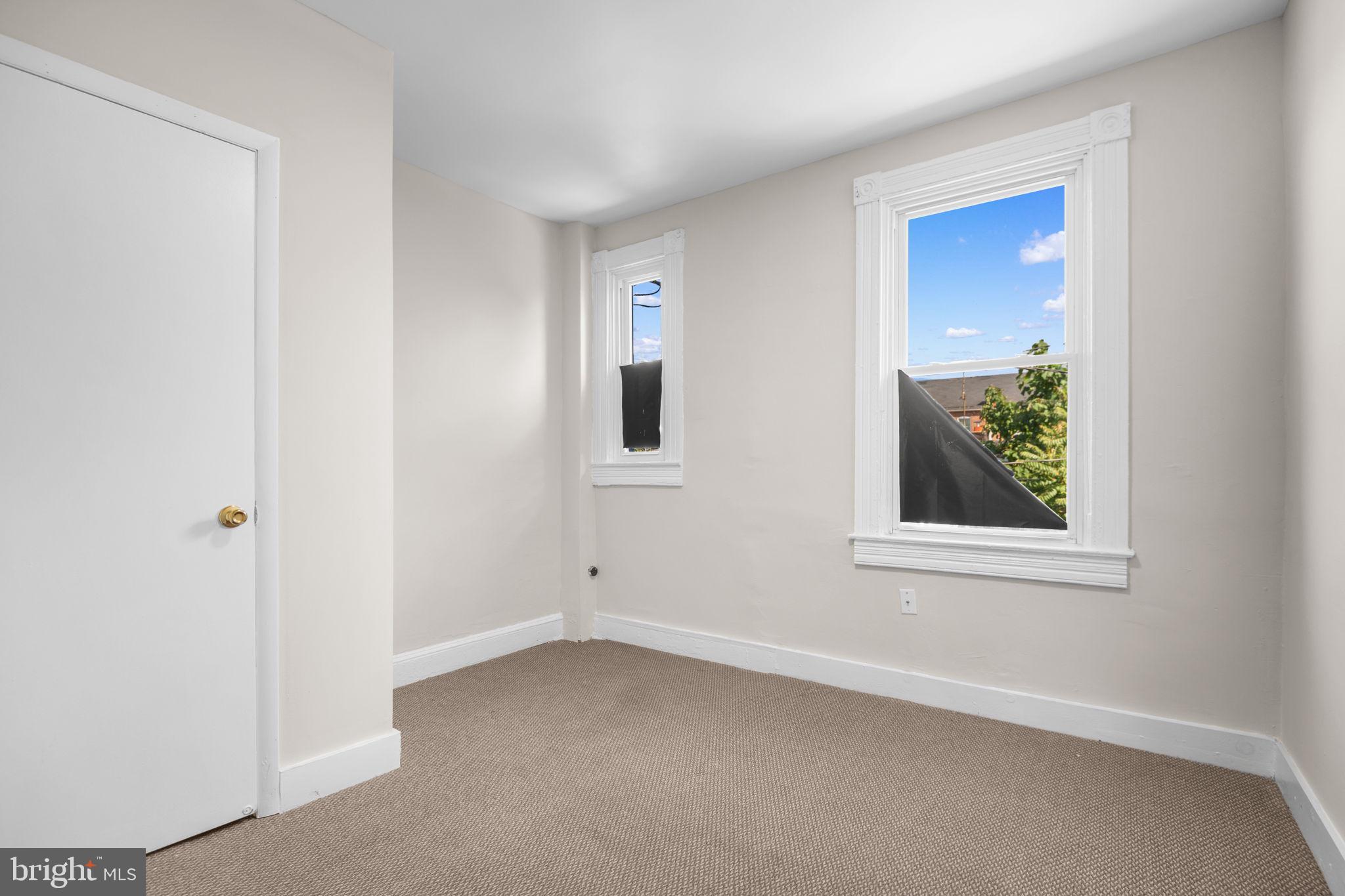 MILL HILL - Residential