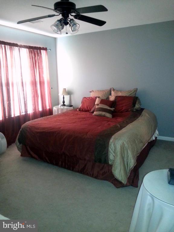 MANOR OAKS - Residential