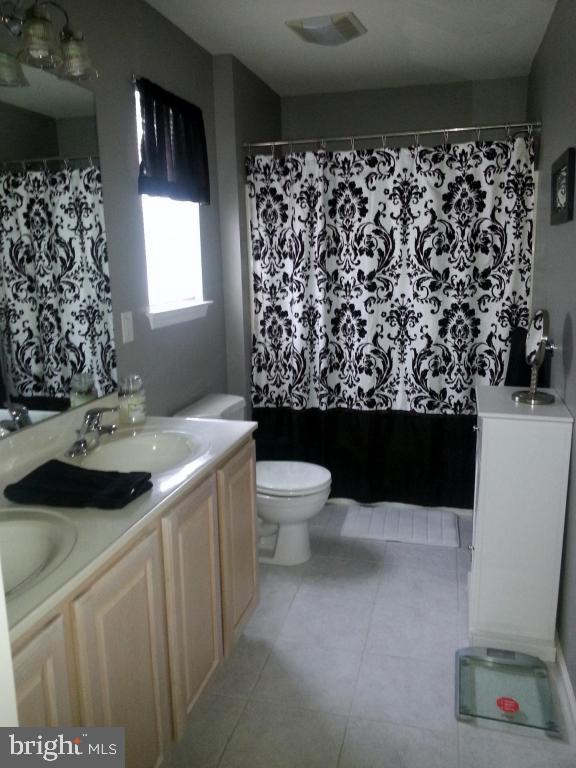 MANOR OAKS - Residential