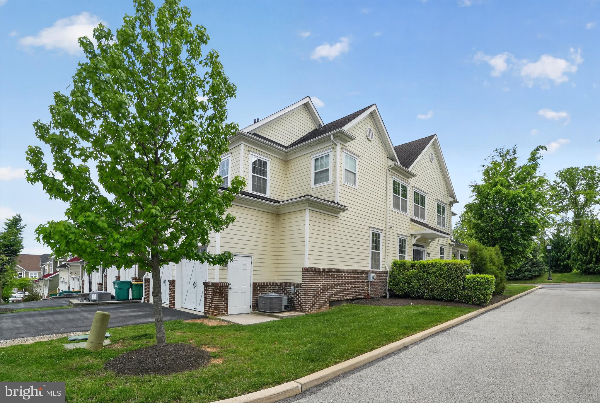 PICKERING CROSSING - Residential
