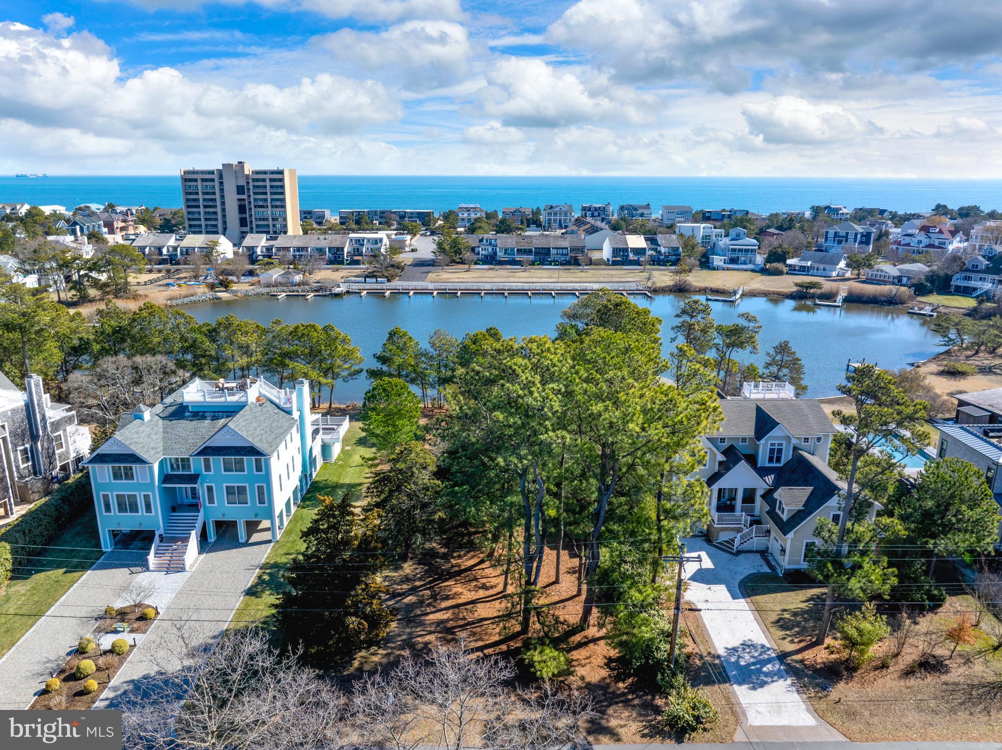 NORTH SHORES - Land