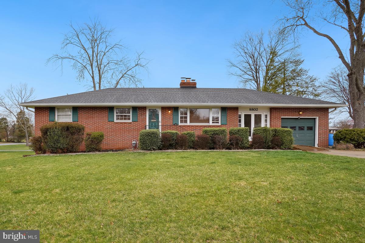 All brick rambler with over 2500 finished sf on almost 1/2 acre wonderfully located in the city of Manassas. This home is just off 234 with easy access to 28 and I66 and features 2 levels with hardwood and ceramic tile floors.  'Vaulted ceiling in the  foyer & dining room.  Living room has wood burning fireplace. Breakfast room and sunroom off the kitchen.  Extra storage  space just behind the garage. The lower level has an in-law suite with separate kitchen that has own entrance, bedroom , full bath,  office w/built-ins, recreation room with an additional fireplace and utility room. Home is situated on a large corner lot that is partially fenced.  Being sold strictly as-is but is in good shape.