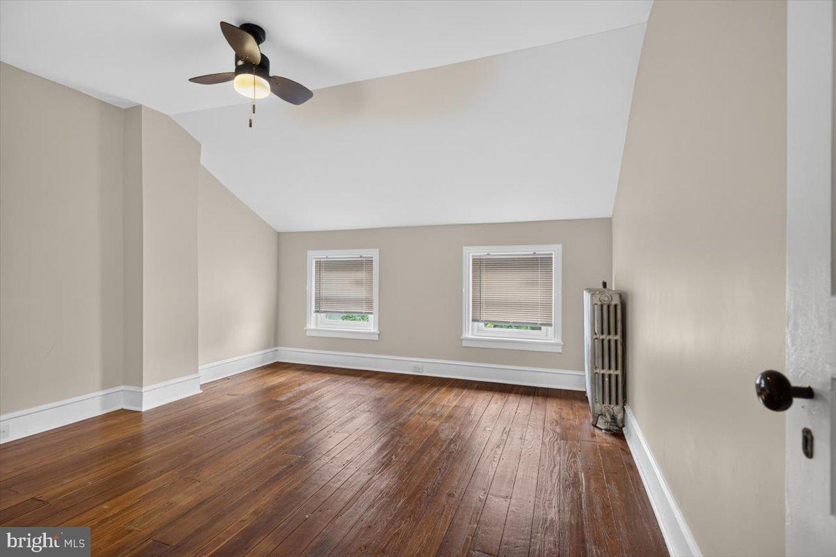 ROXBOROUGH - Residential