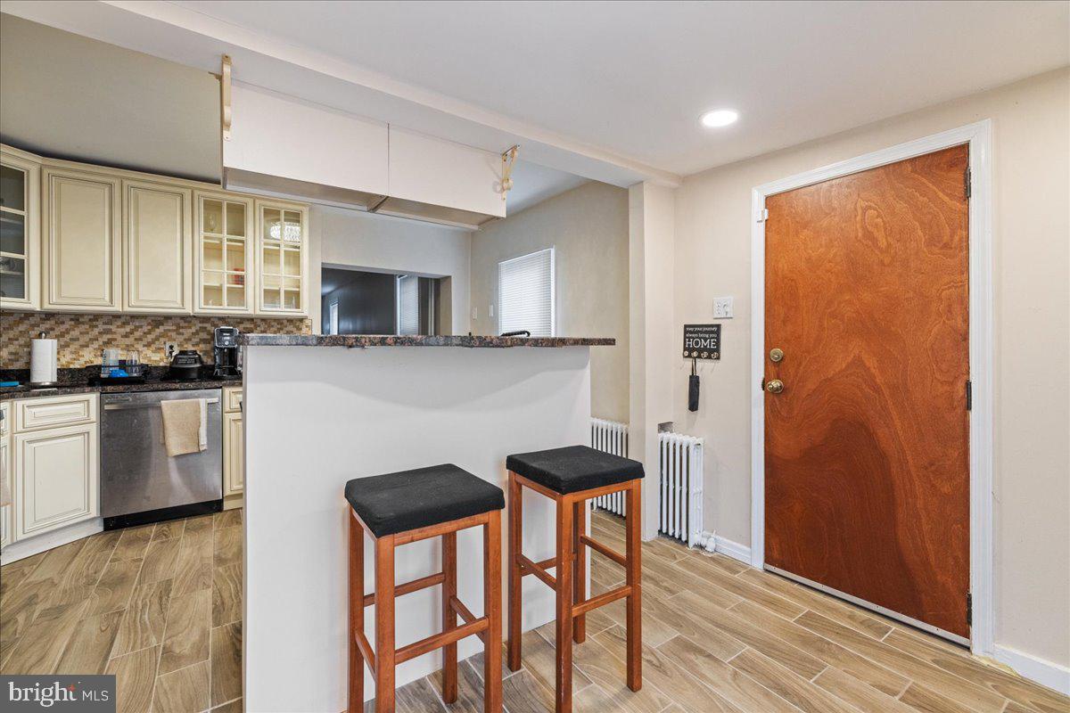 ROXBOROUGH - Residential