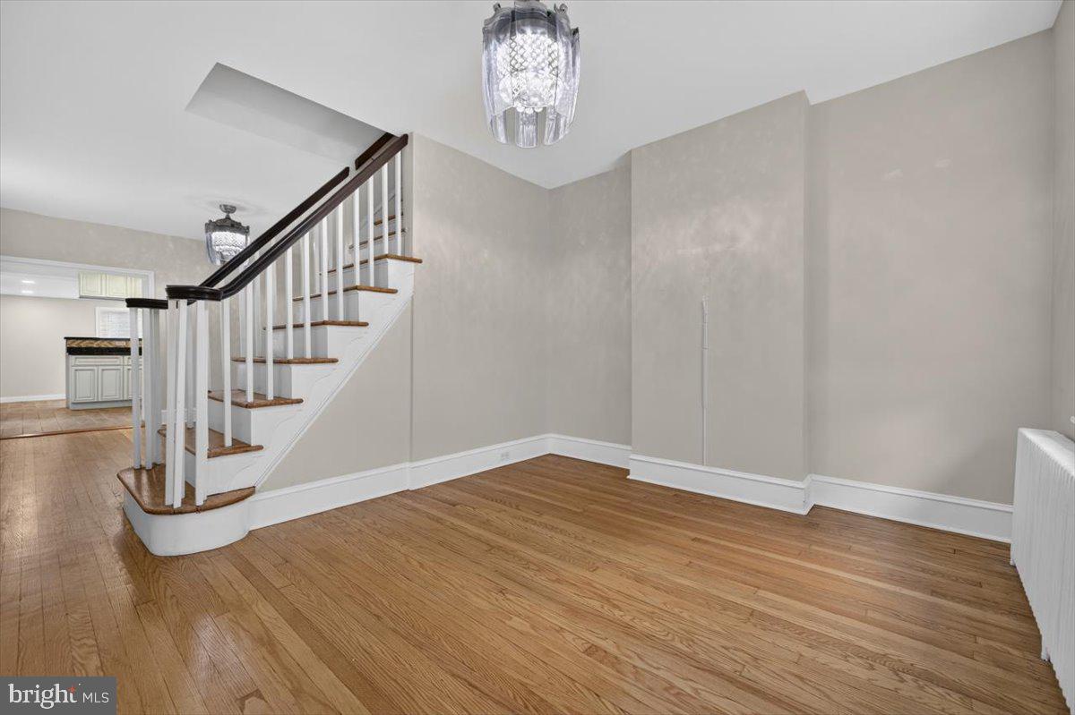 ROXBOROUGH - Residential