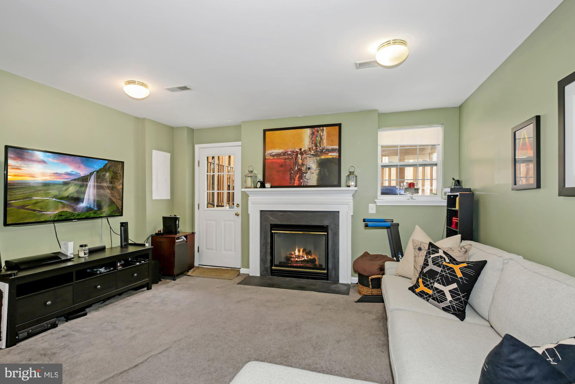JAPONICA - Residential Lease
