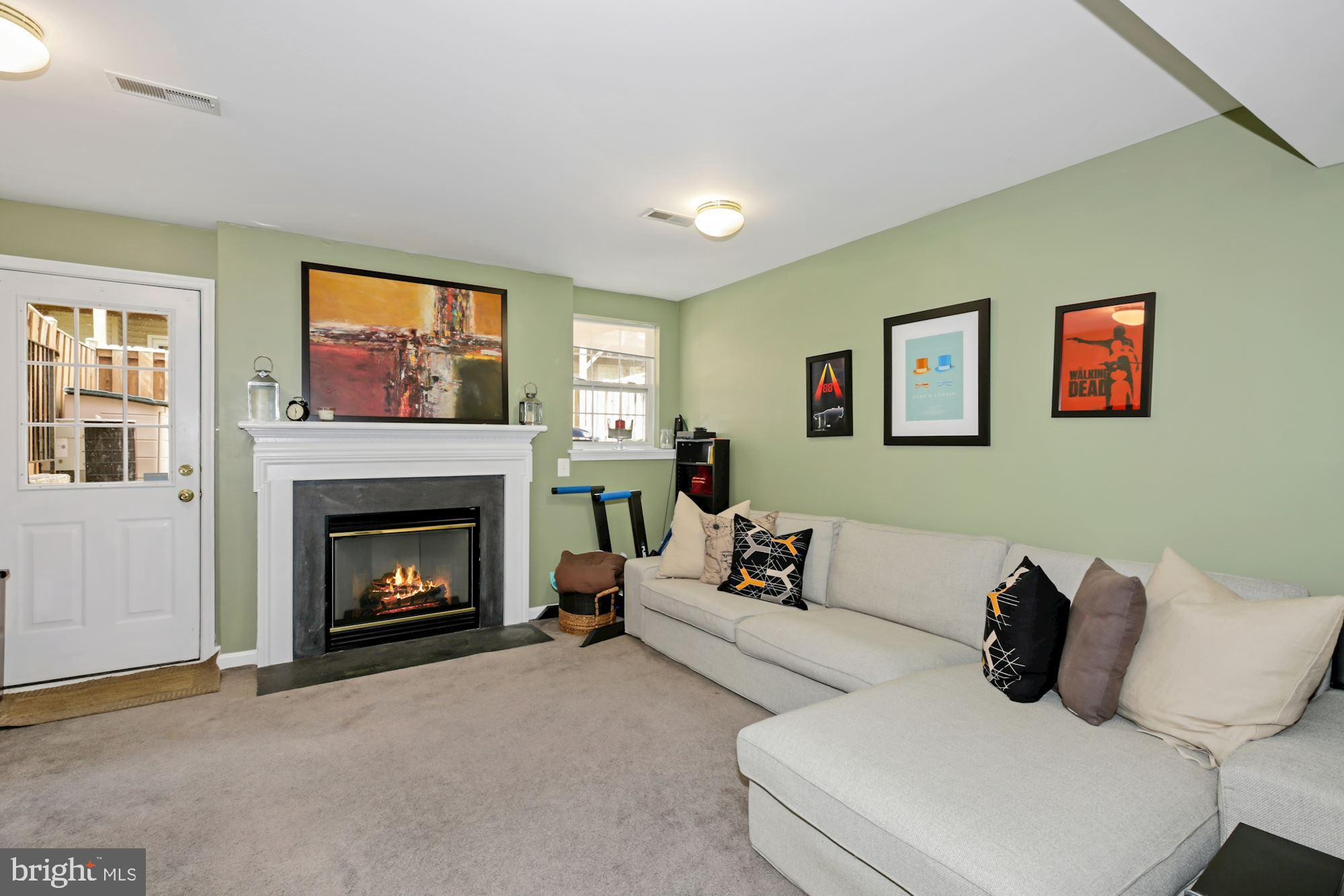 JAPONICA - Residential Lease