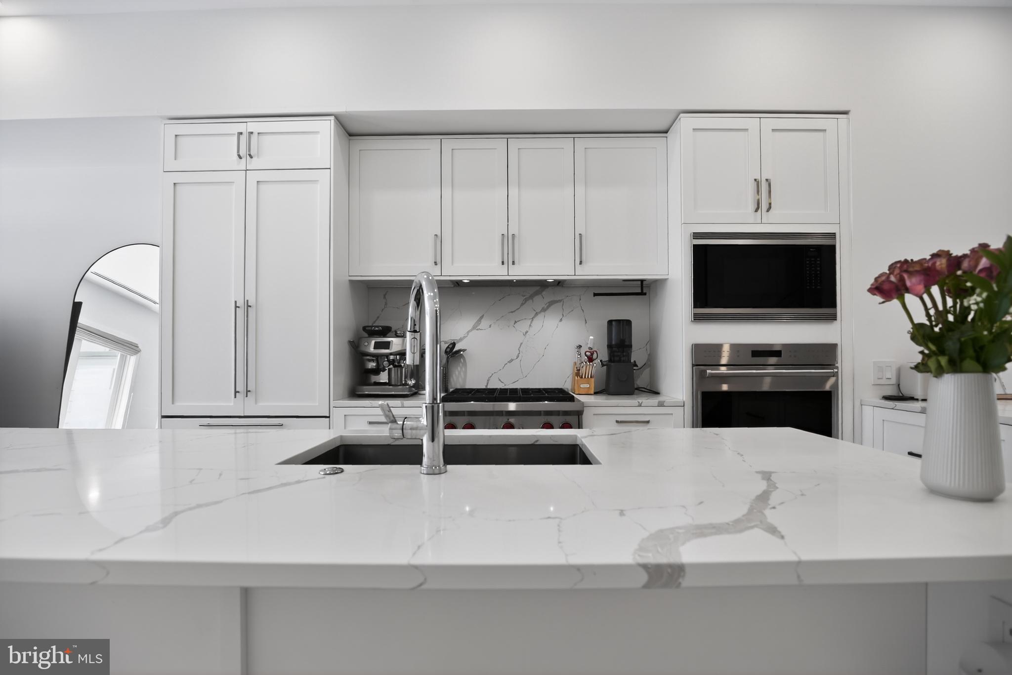 LOGAN SQUARE - Residential