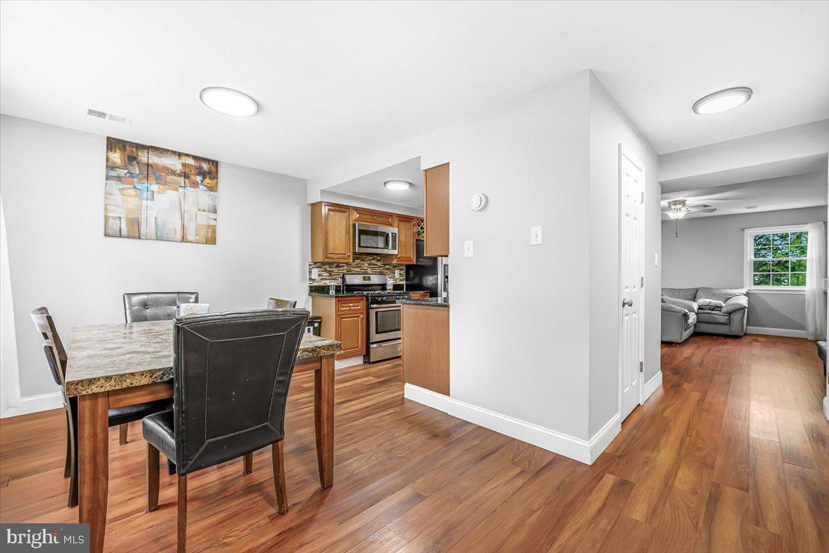 VILLAGE OF OAKLAND MILLS - Residential