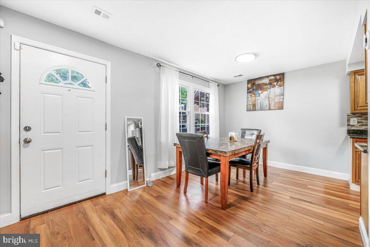 VILLAGE OF OAKLAND MILLS - Residential