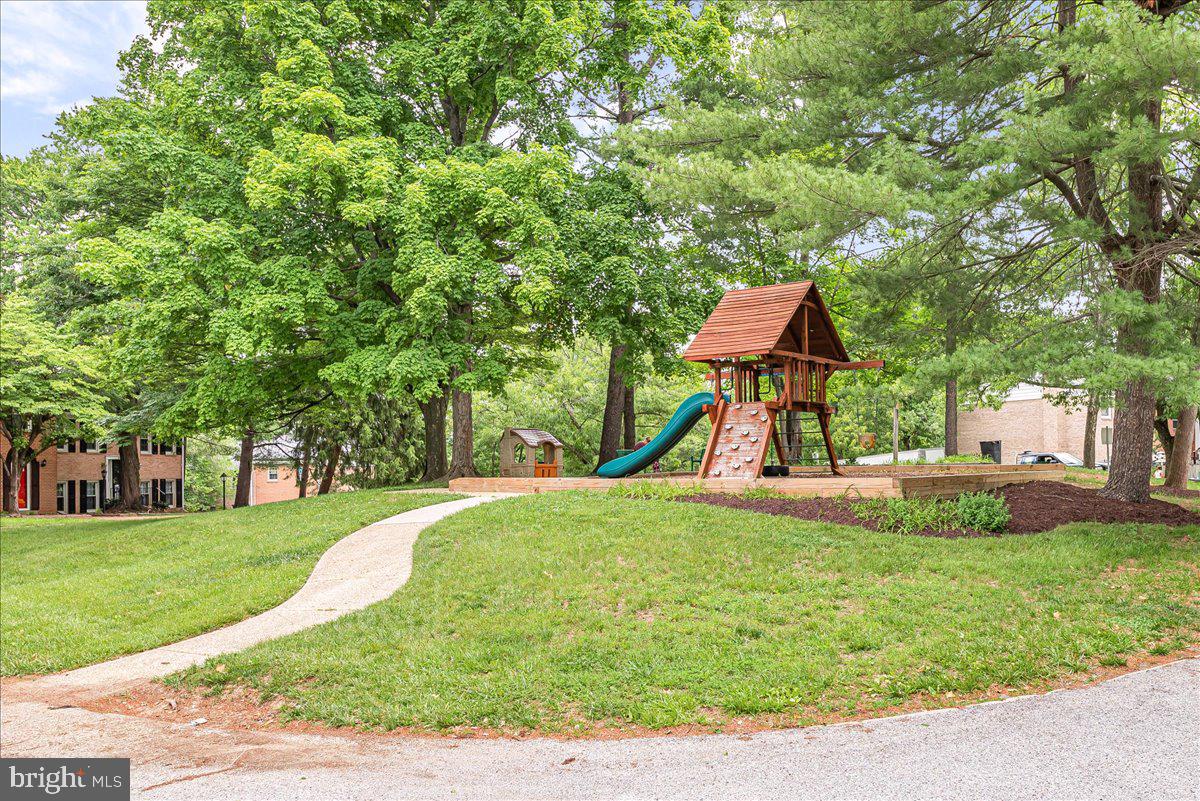 VILLAGE OF OAKLAND MILLS - Residential