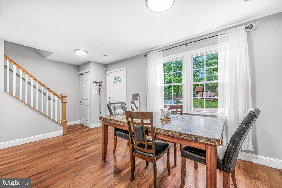 VILLAGE OF OAKLAND MILLS - Residential