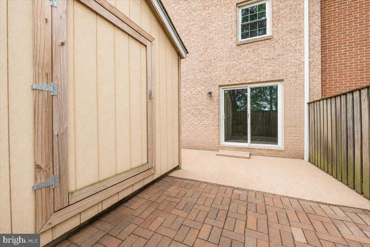 VILLAGE OF OAKLAND MILLS - Residential