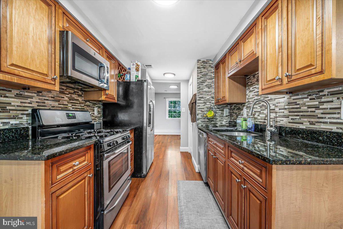 VILLAGE OF OAKLAND MILLS - Residential
