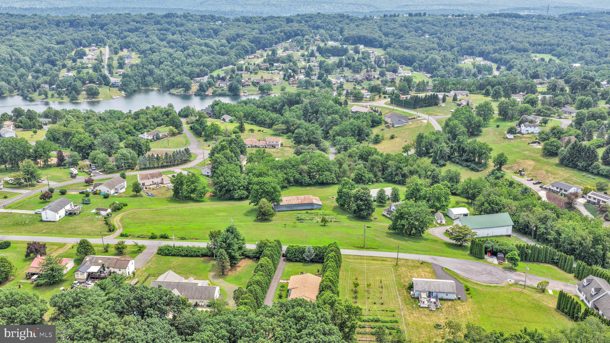 LAKE WYNONAH - Residential