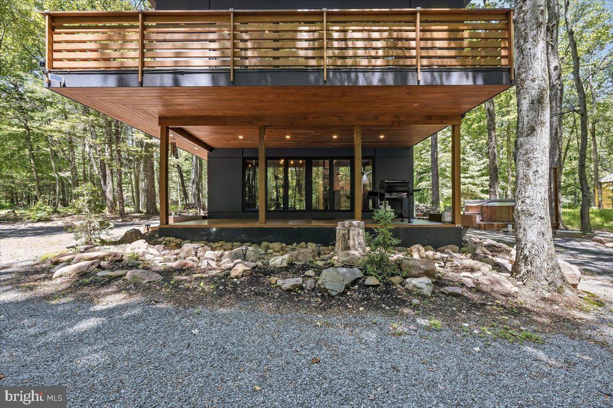 LAKE NAOMI - Residential
