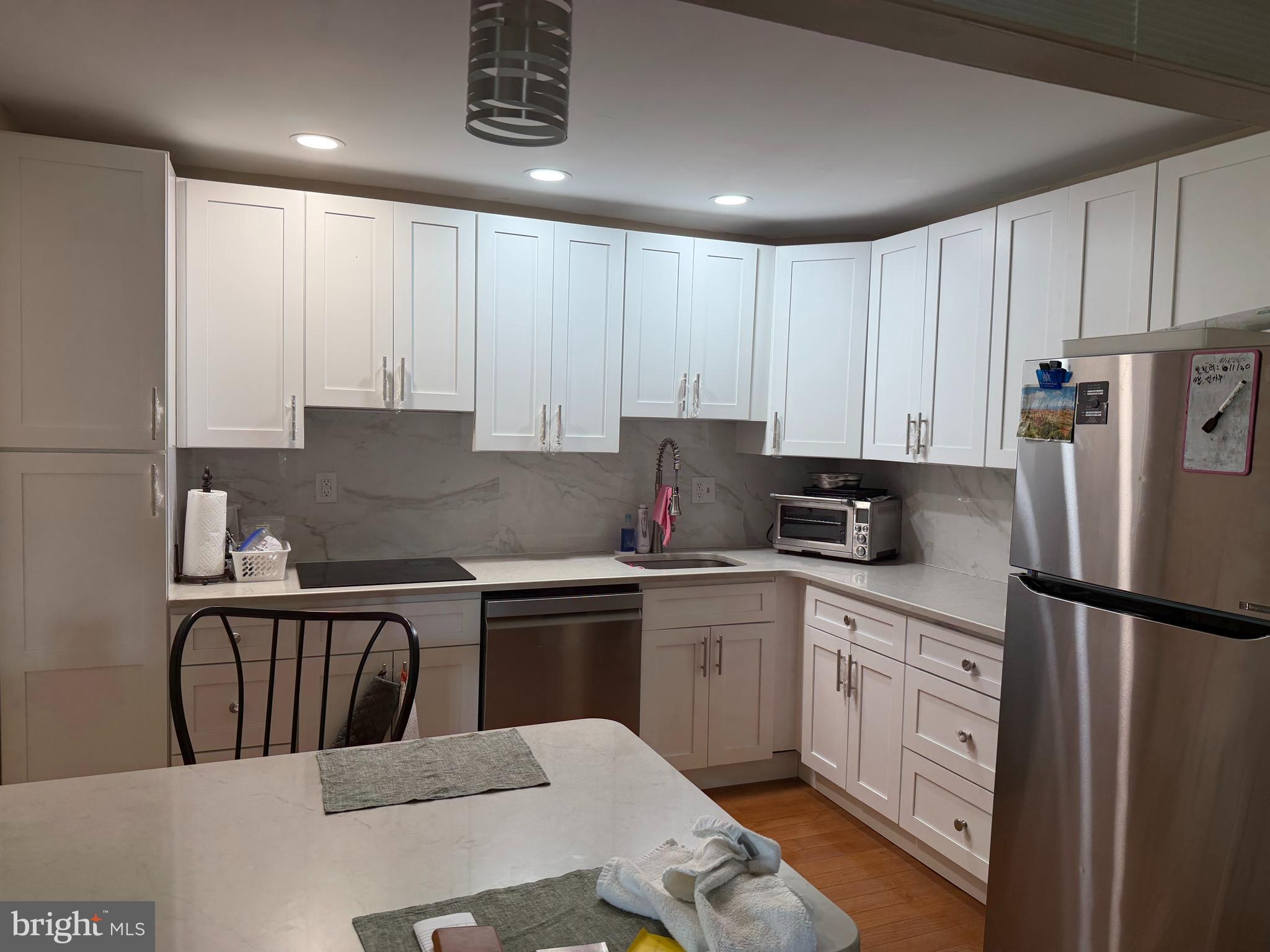 HAVERFORD HILL - Residential