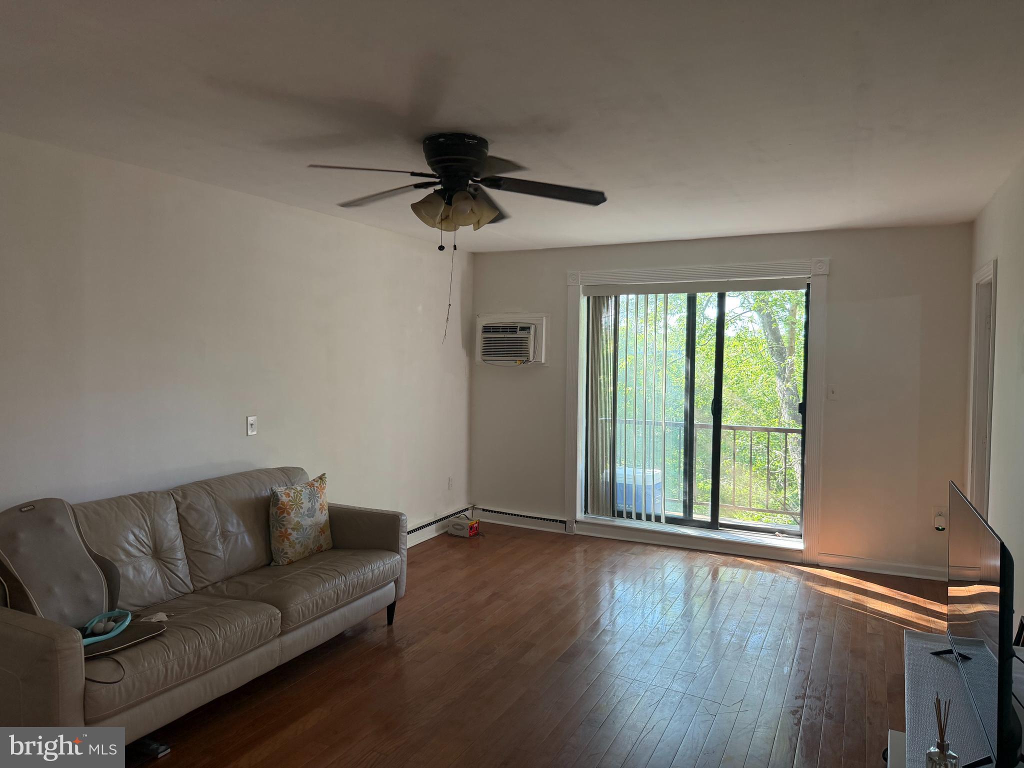 HAVERFORD HILL - Residential