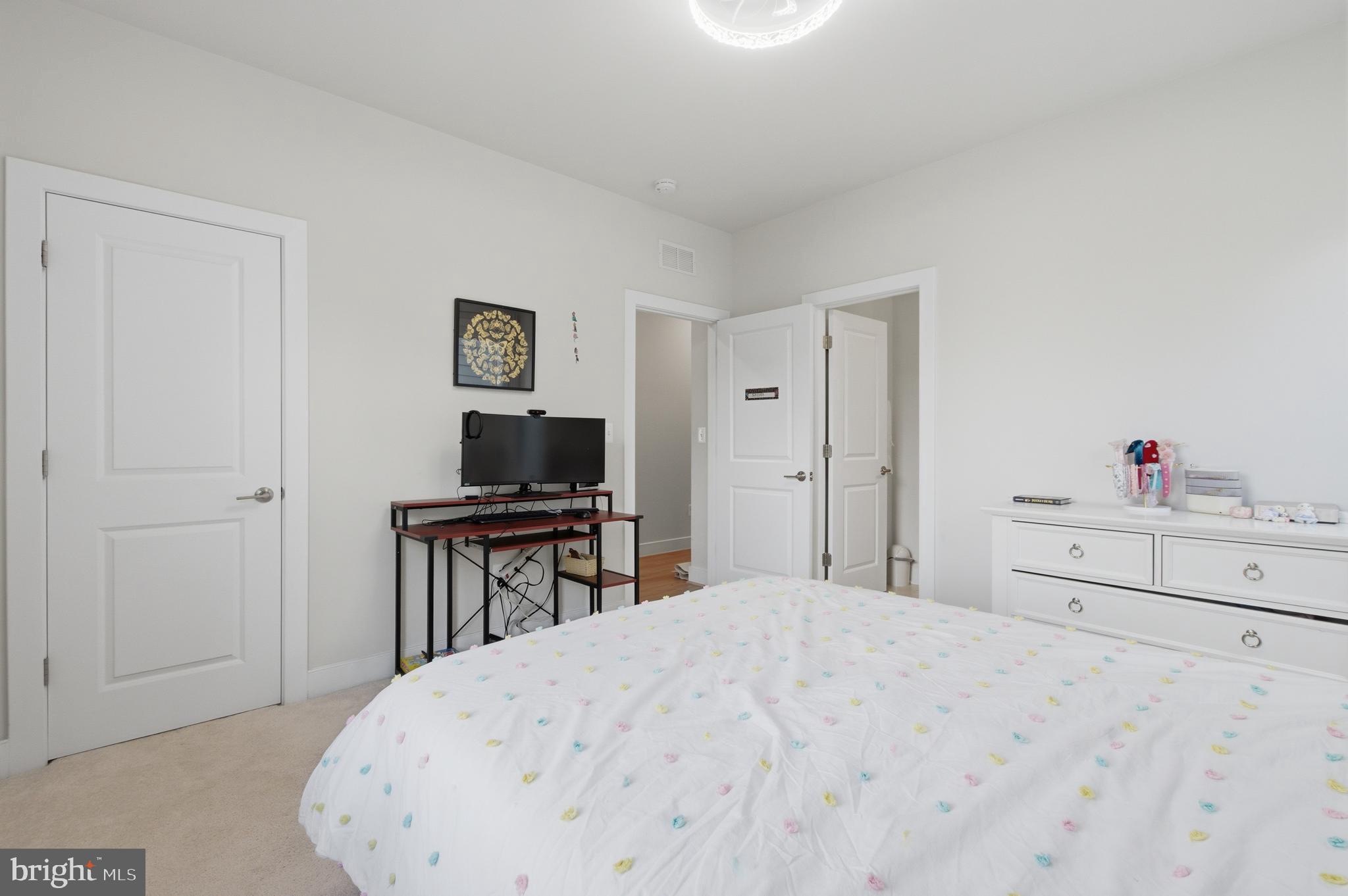 MASON PARK - Residential