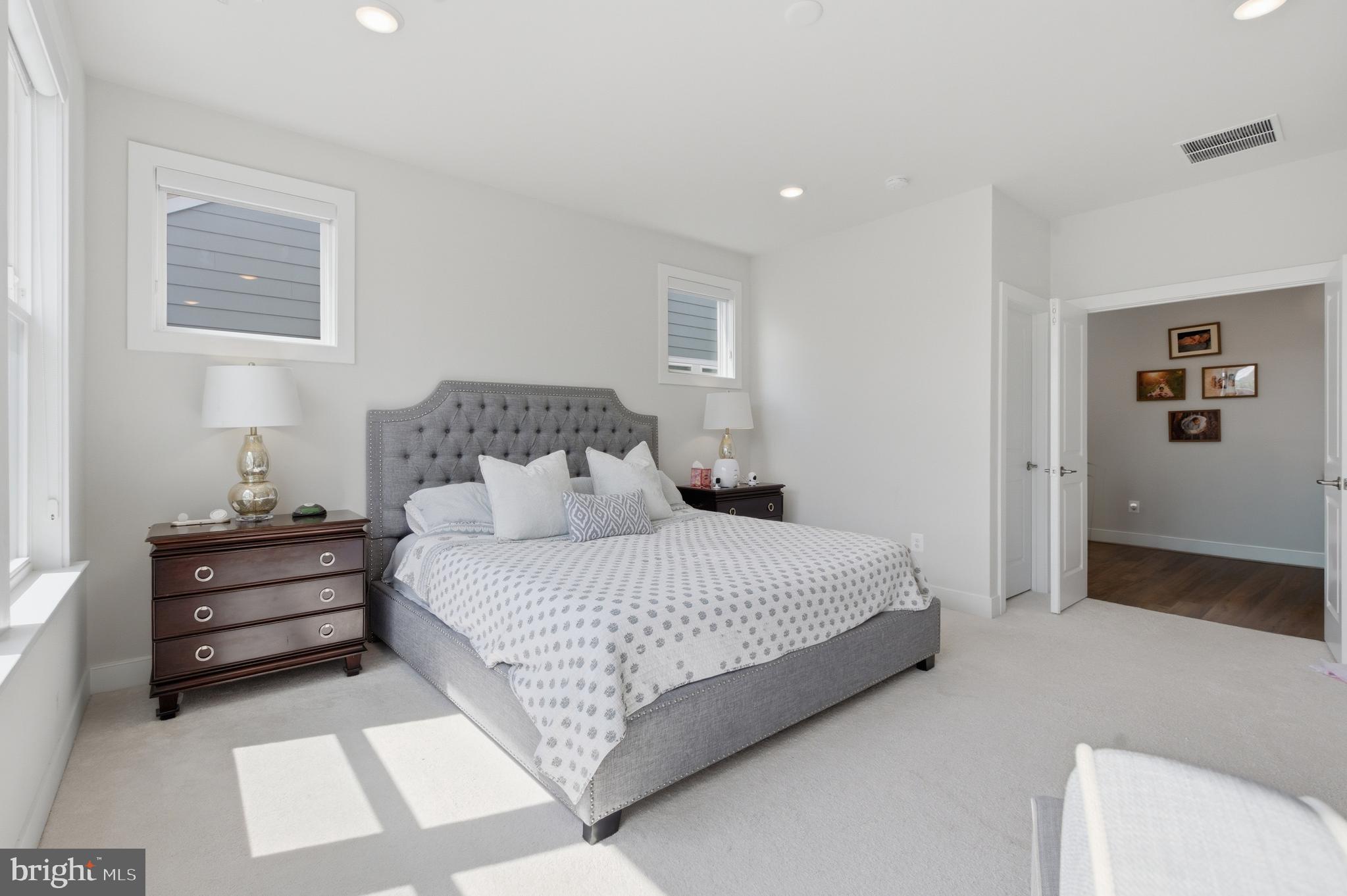 MASON PARK - Residential