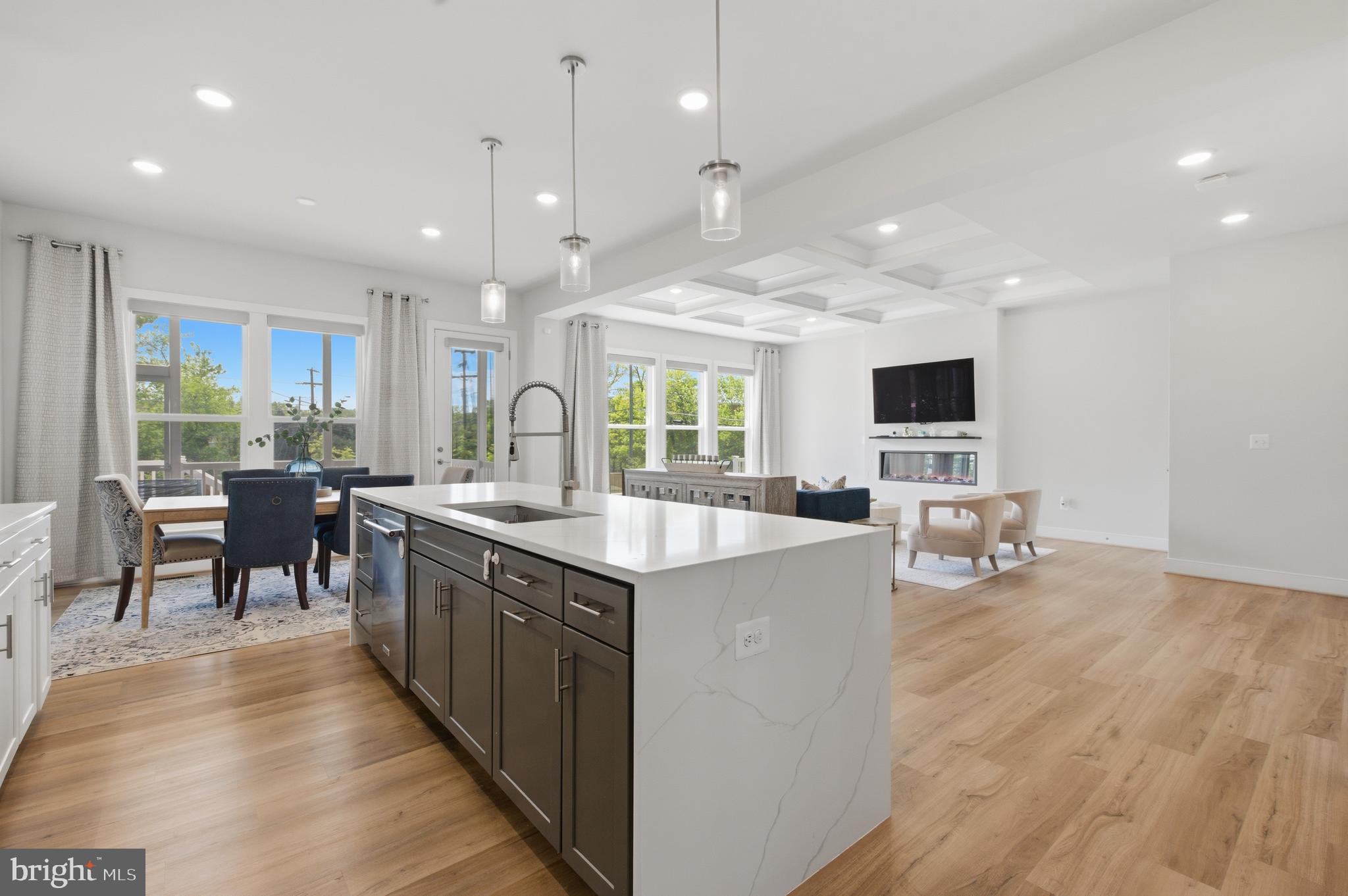 MASON PARK - Residential