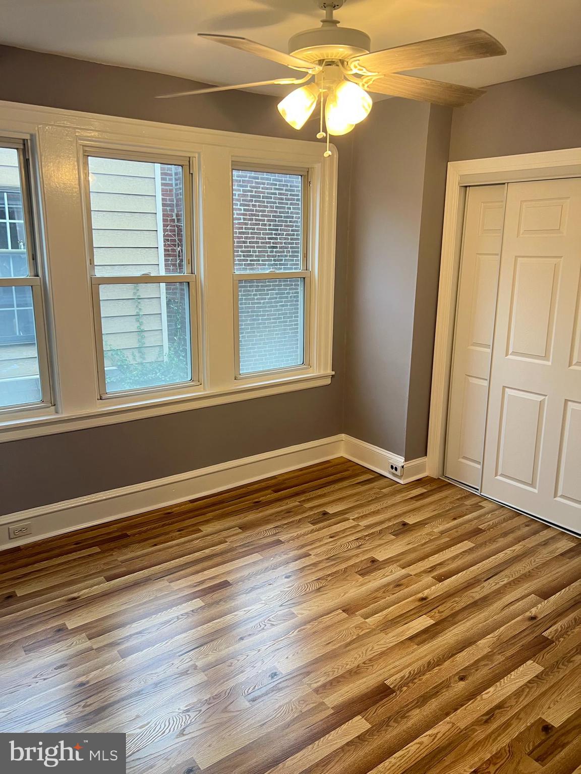 LAWNCREST - Residential