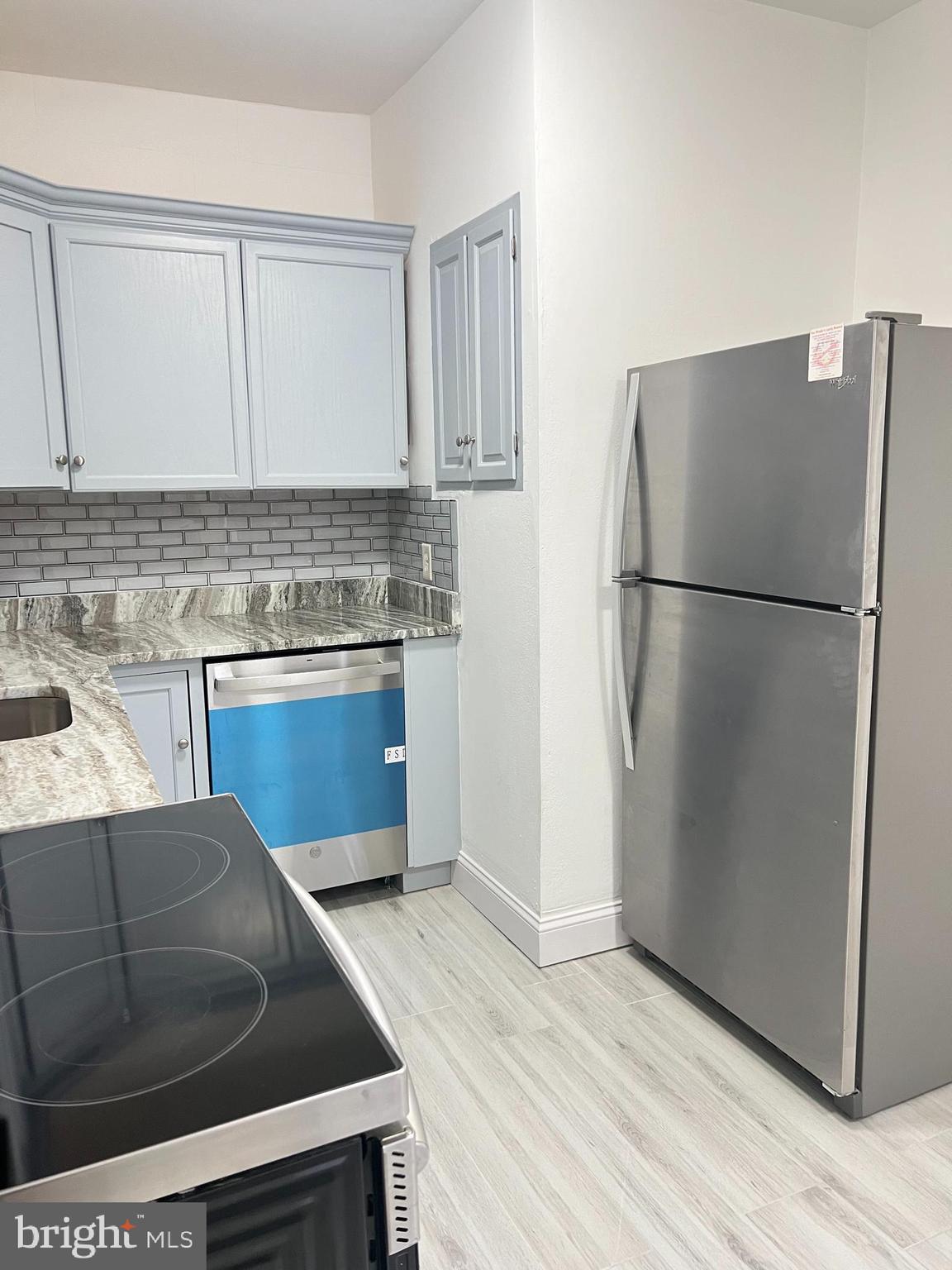 LAWNCREST - Residential